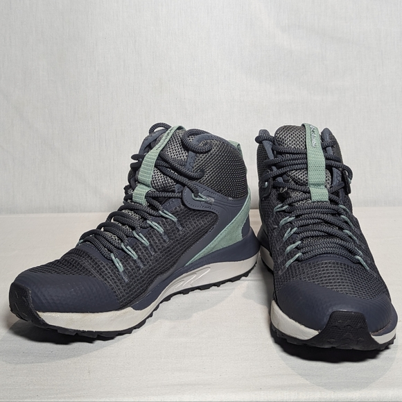 NEW Columbia Womens Mid Waterproof Hiking Shoe Sz 7 graphite dusty green - Picture 2 of 4